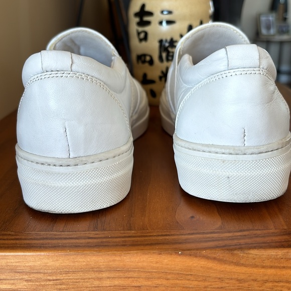Le Blanc white leather sneakers with a gleaming silver toecap. - Picture 4 of 5